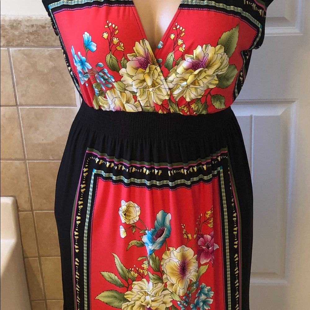 Dress - Picture 9 of 9